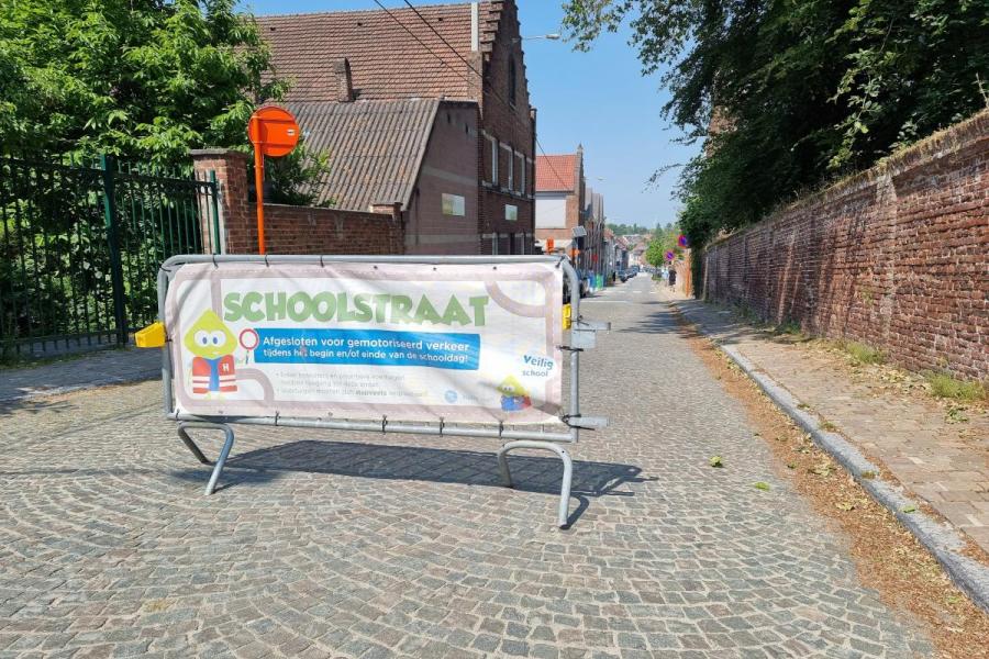 Het Heilig Hart&College in Essenbeek is voortaan een schoolzone