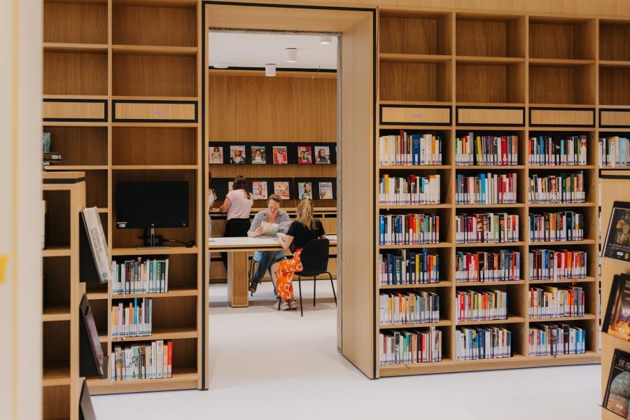 De vernieuwde bibliotheek in Halle. (c) Stad Halle/Kevin Faingnaert