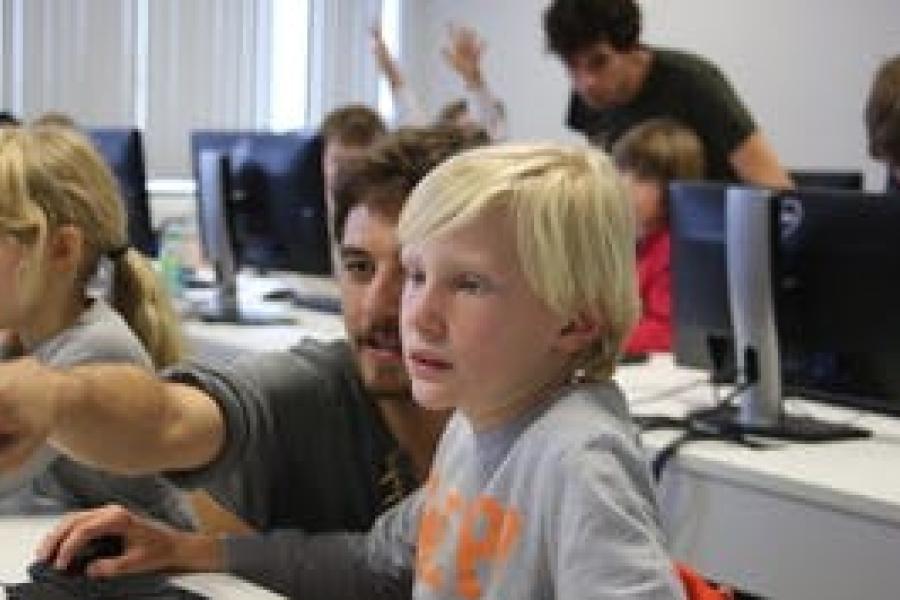 Leer programmeren met CodeFever in jouw buurt - ByteBusters Level 4 (9-12 jaar) © VZW CodeFever