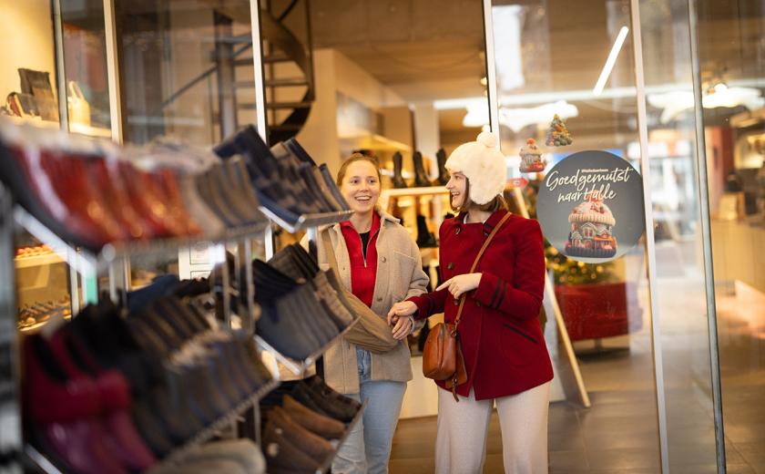 Eindejaarsshoppen in Halle (c) Layla Aerts